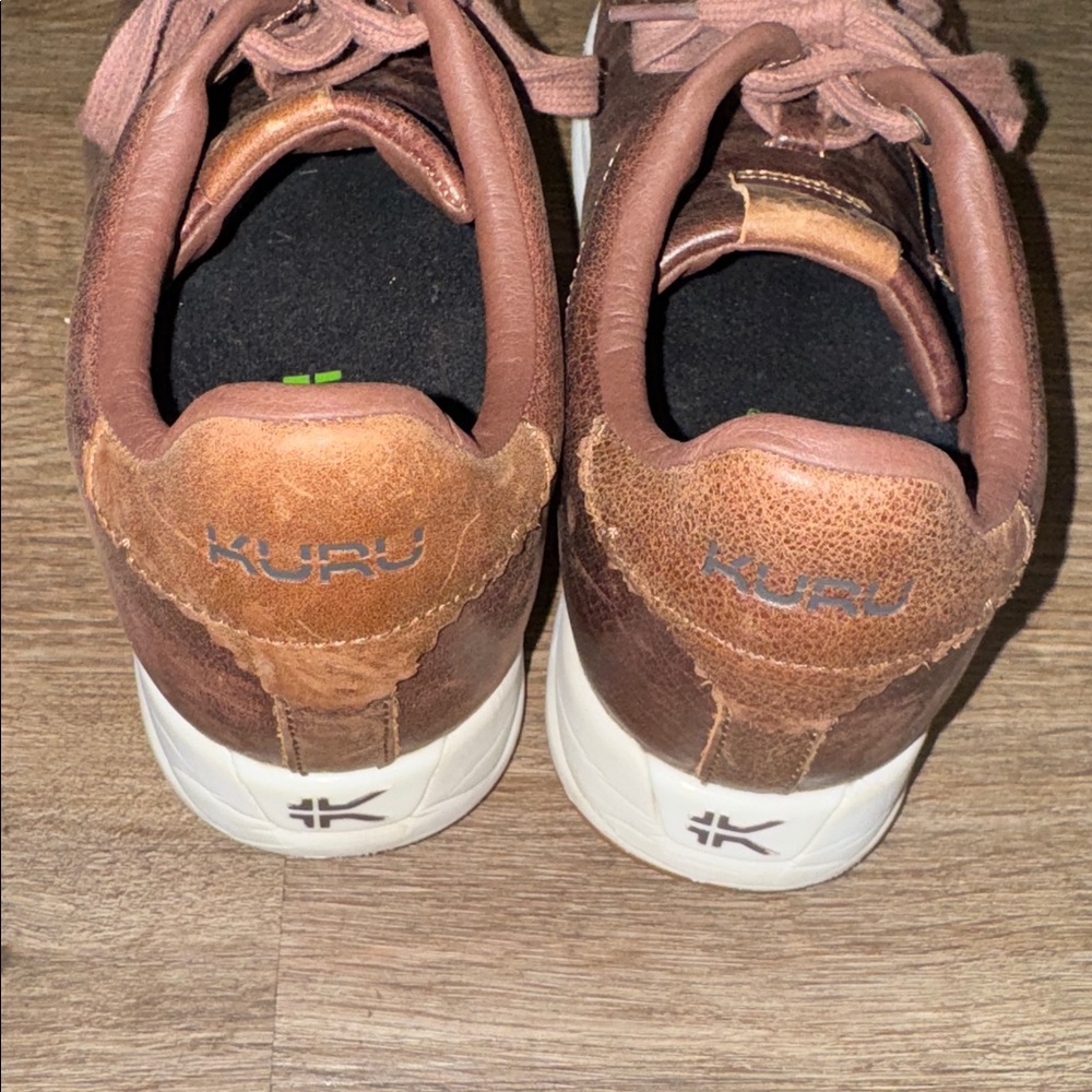 KURU Roam classic court sneaker in brown leather, size - 10.5 M - Picture 2 of 8